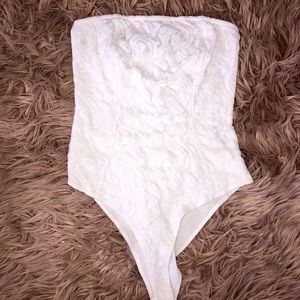 Strapless lace bodysuit